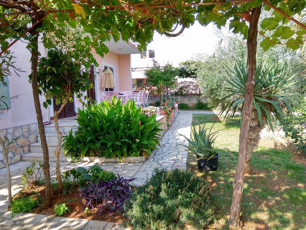 Apartment Gracijana Porec Exterior photo